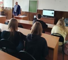 Ведущий специалист КЦПИТ ЯрГУ Иван Моднов провел лекцию для студентов факультета филологии и коммуникации