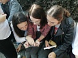 Первокурсники на игре в Демидовском сквере