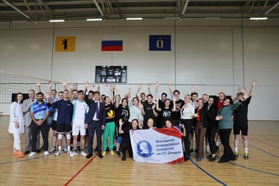Спорт объединяет: команды ЯрГУ и Ярославского филиала финансового университета сыграли матч «со смыслом»
