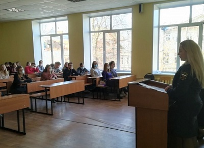 Сотрудники Управления Федеральной службы судебных приставов провели лекцию в ЯрГУ