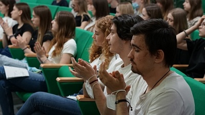 Сбер и экономический факультет ЯрГУ провели мастер-класс для школьников 