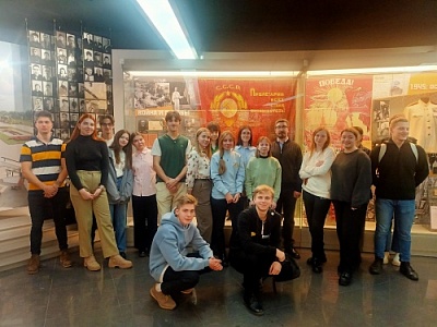 Студенты ЯрГУ посетили парк «Патриот» и Музей боевой славы