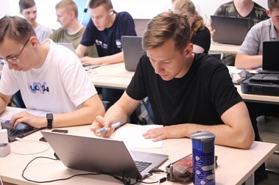 В Демидовском университете стартовали открытые летние сборы для юных программистов Volga Summer Camp 2022