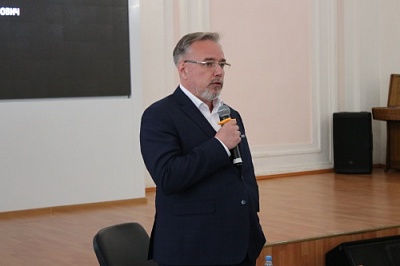 В ЯрГУ прошла лекция политолога Алексея Кочеткова