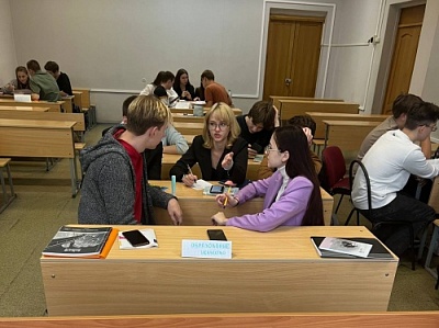 На юридическом факультета ЯрГУ состоялись проектные занятия в группах в рамках дисциплины «Основы российской государственности»